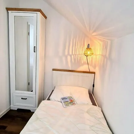 House In With 1 Bedroom